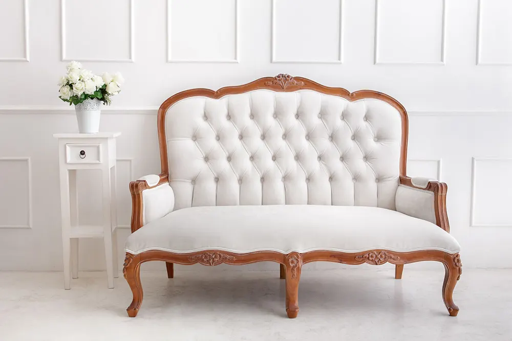 white sofa 