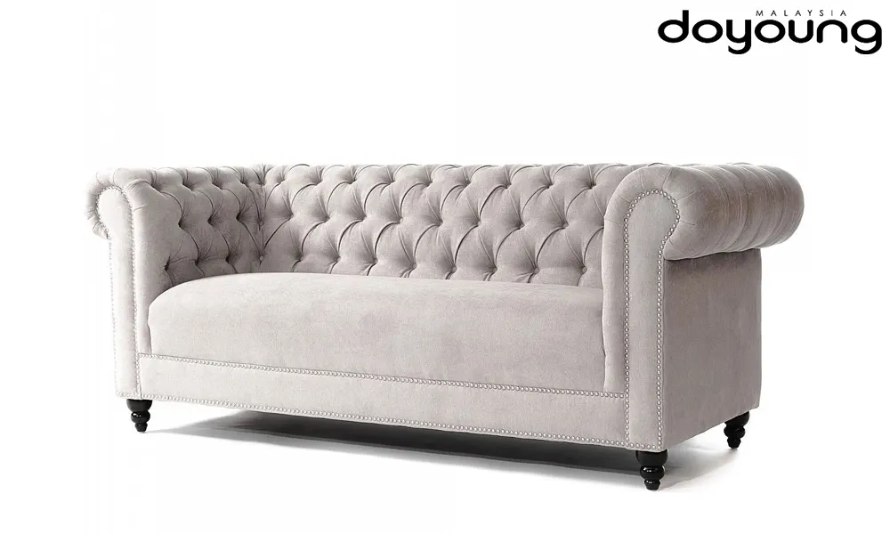 White modern DoYoung chesterfield sofa White modern DoYoung chesterfield sofa